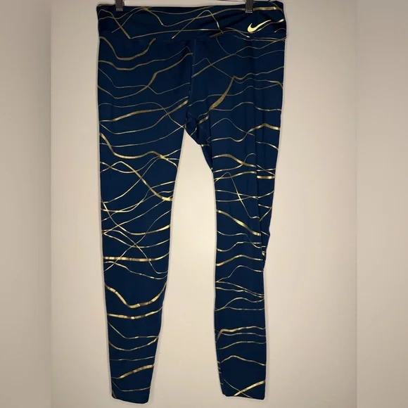 NWOT Nike Dri-FIT 7/8 leggings - Picture 1 of 7